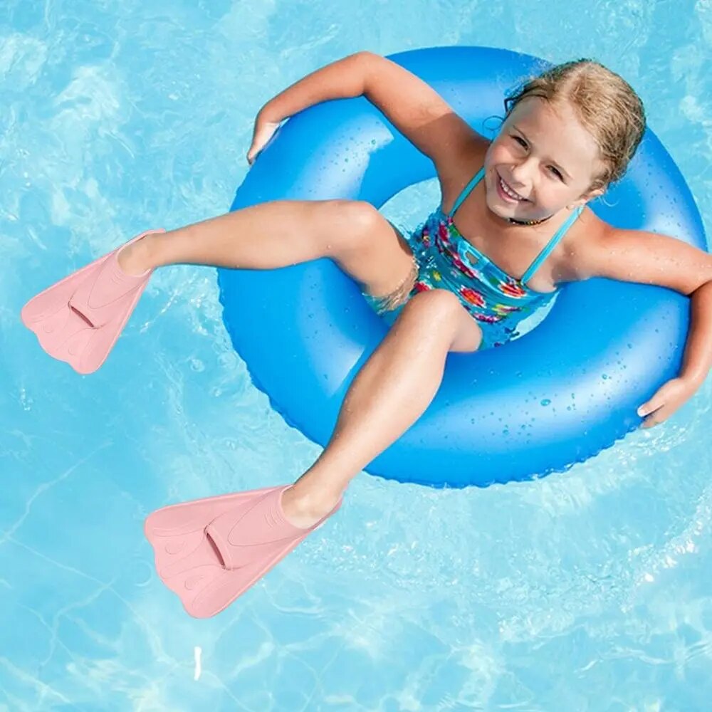 Як вибрати ласти для басейну дитині
