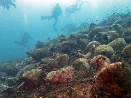 Греки откроют для дайверов затонувшее в Античности судно