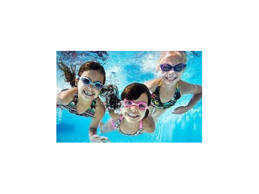 Як вибрати маску і окуляри для плавання дітям