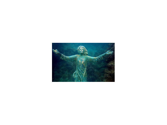 В Италии ищут украденную со дна моря статую Христа