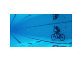 Мировой рекорд по езде на велосипеде под водой установлен